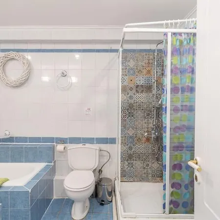Amomos With Swimming Pool *