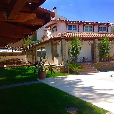 Villa Amomos With Swimming Pool