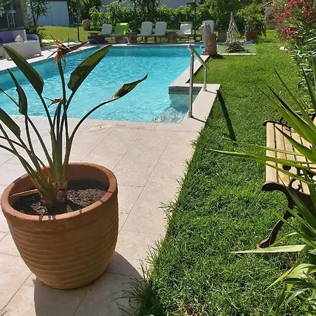Amomos With Swimming Pool